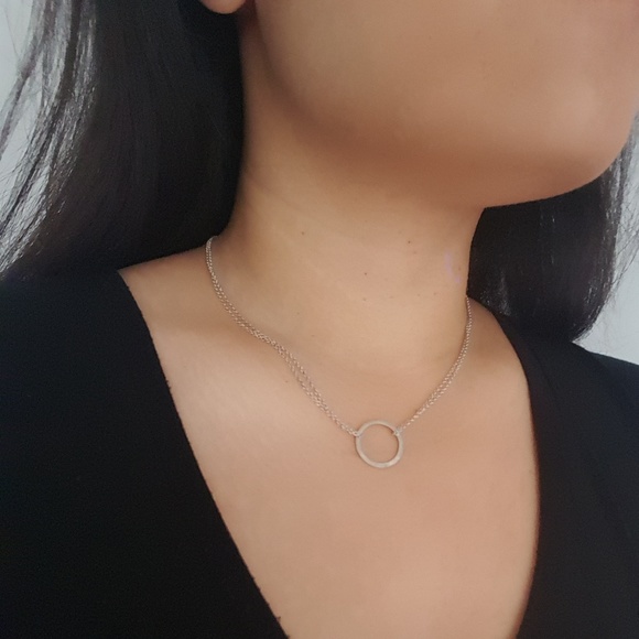 Silver circle pendant necklace - Picture 2 of 5